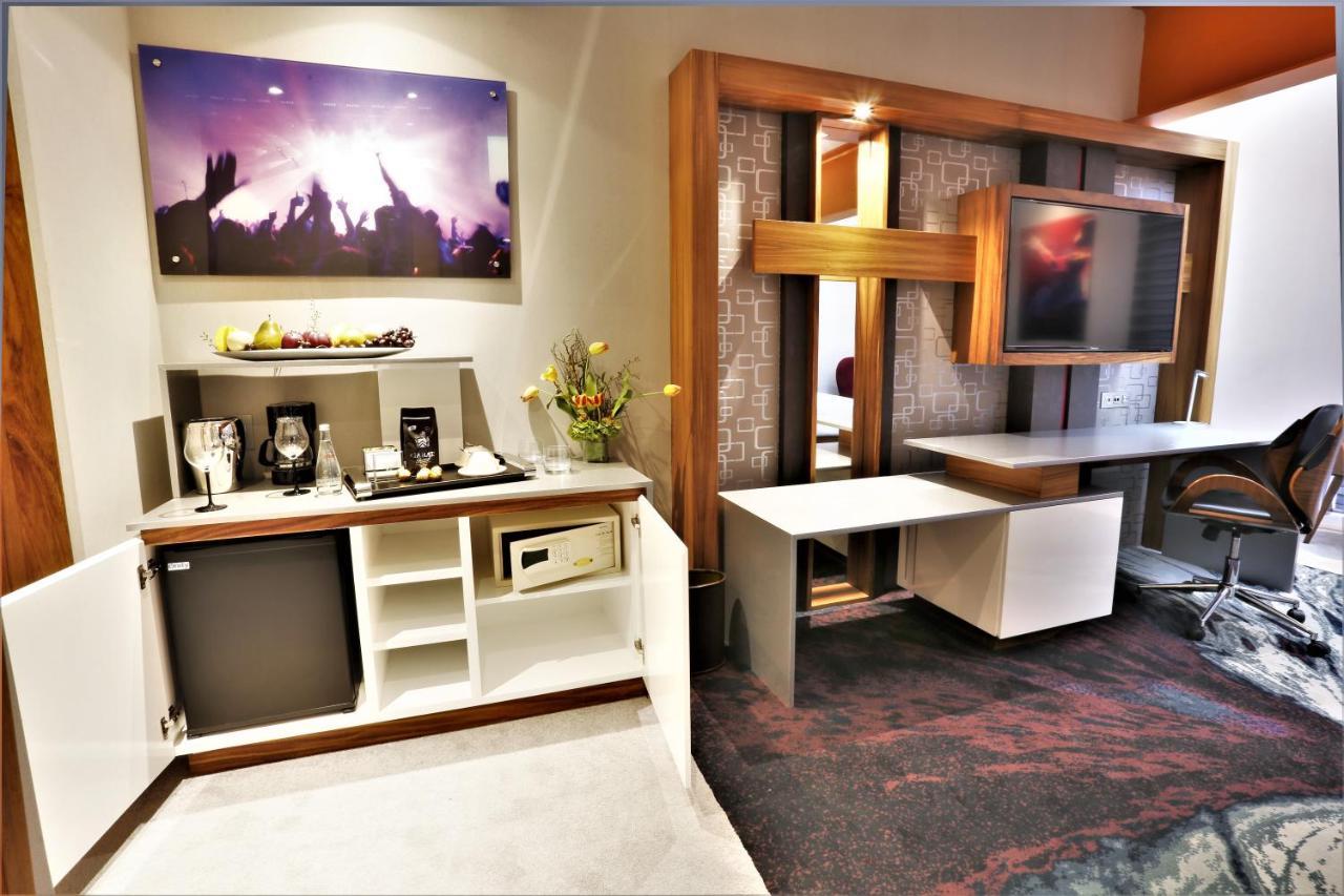 Hard Rock Hotel Guadalajara Zapopan Exterior photo A typical room at the hotel